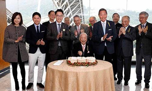 香港赛马免费公开资料大全,香港赛马免费公开资料大全，探索赛马运动的魅力与机遇